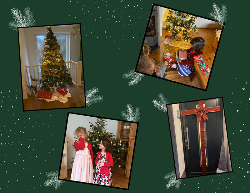 Christbaum mit Geschenke, Kinder, die Geschenke auspacken, weihnachtlich dekorierte Türe